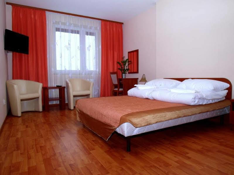 Osrodek Scsk Optima Aparthotel Krakow Bagian luar foto